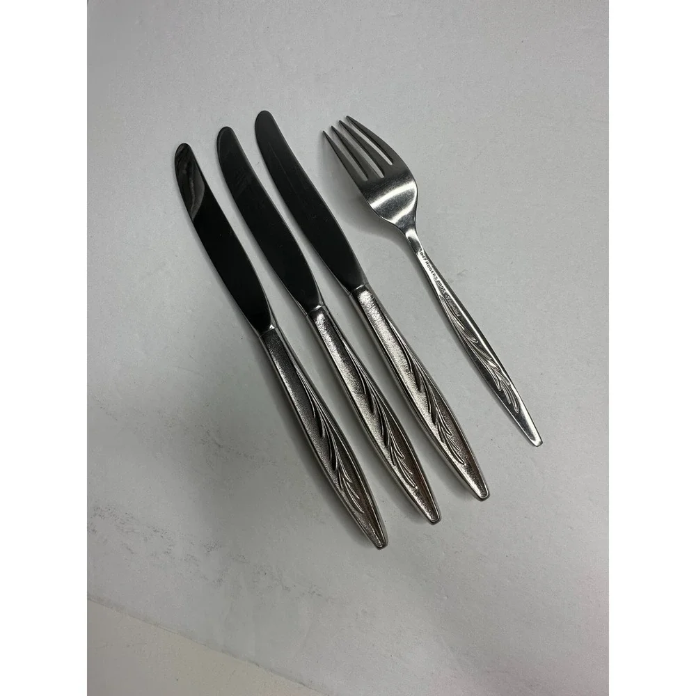 1847 Roger Bros Sea Island Stainless Flatware Silverware 4 pc Fork Knife